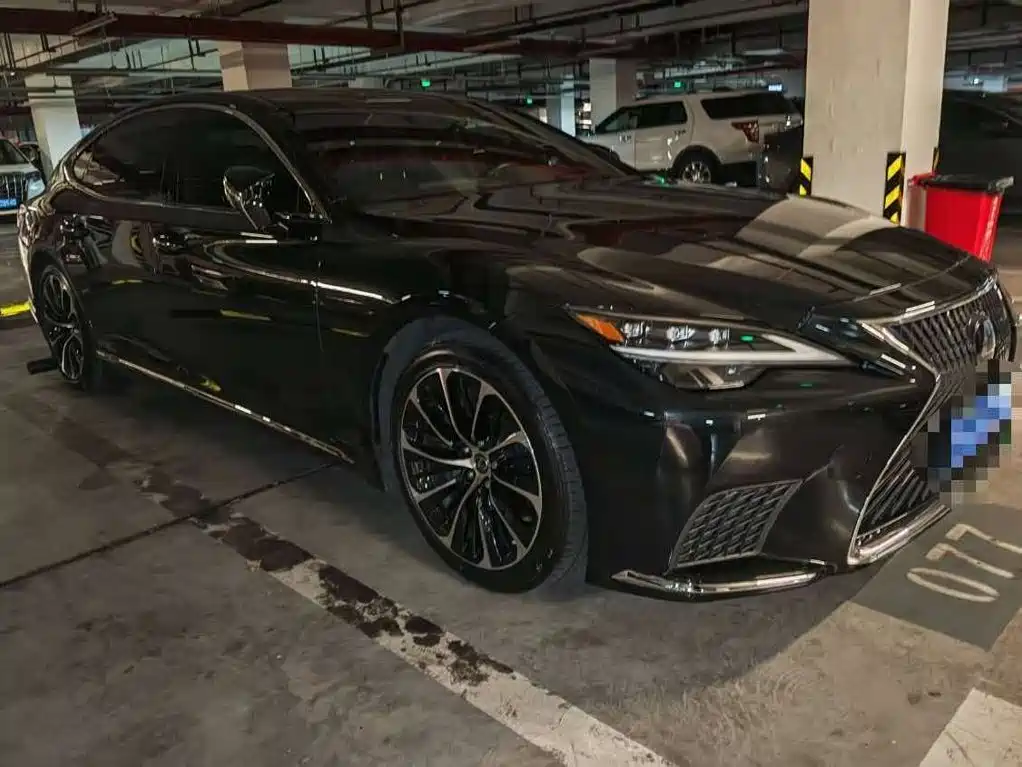 Lexus LS — миниатюра 3