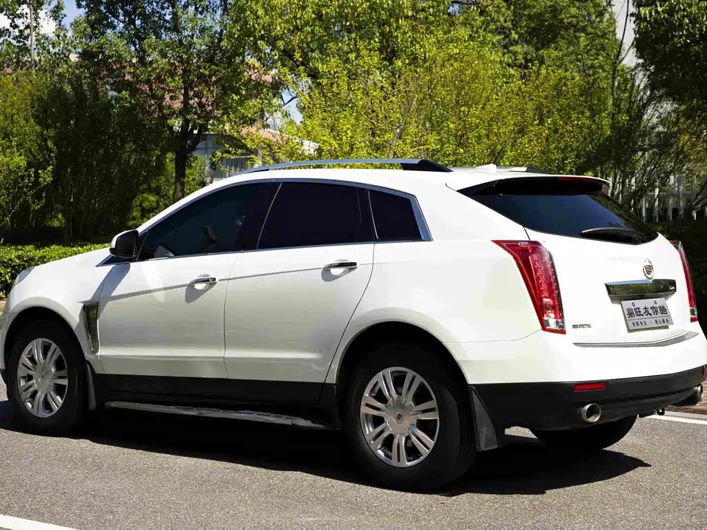 Cadillac SRX — миниатюра 4