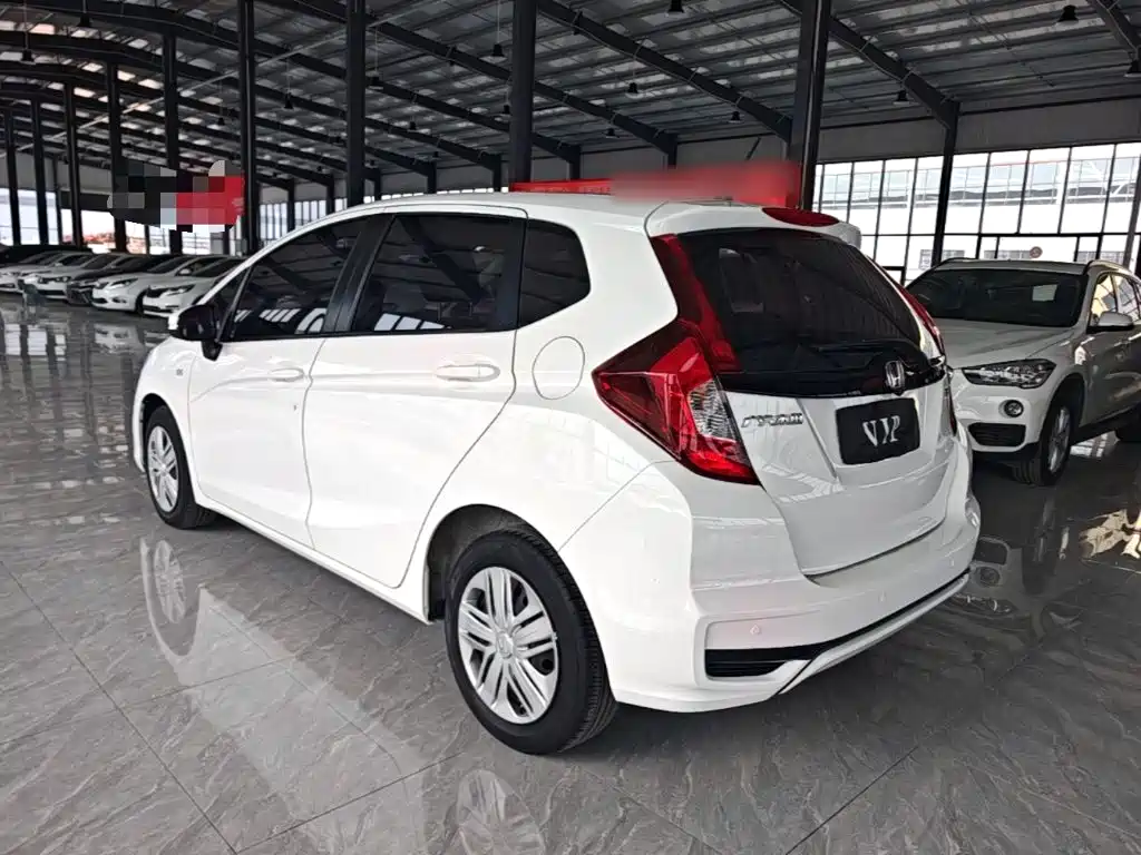 Honda Fit — миниатюра 5