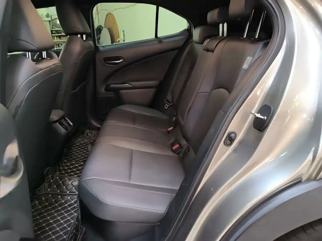 Lexus UX — миниатюра 17