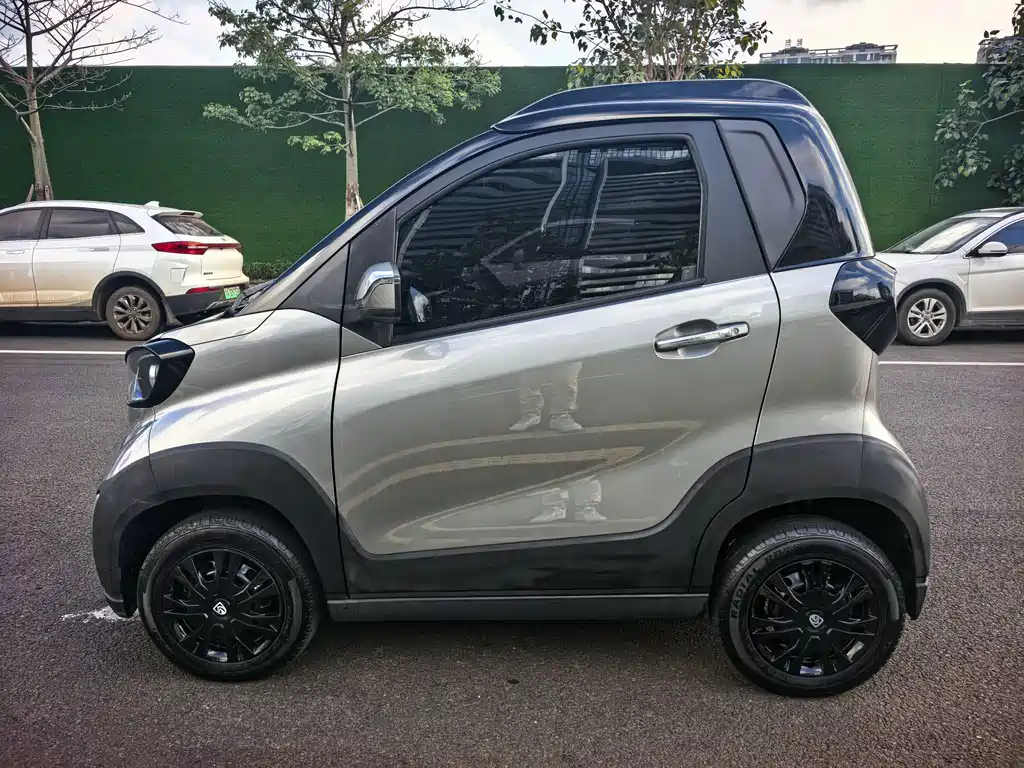 BAOJUN E100