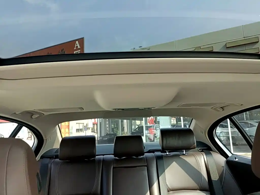 BMW 5 Series — миниатюра 18