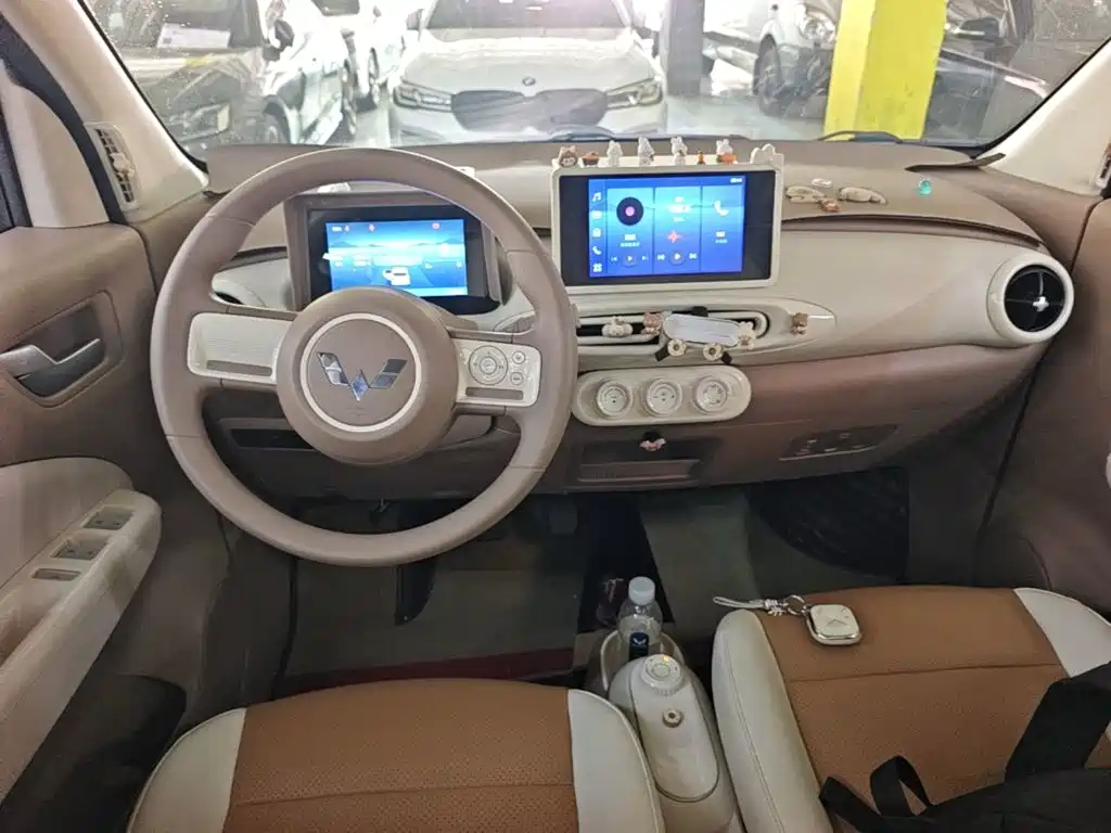 Wuling MINIEV — миниатюра 10