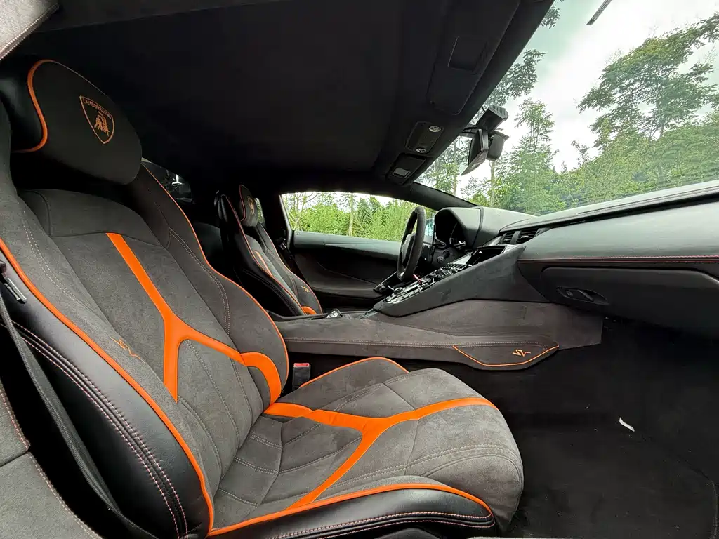 Lamborghini Aventador — миниатюра 5