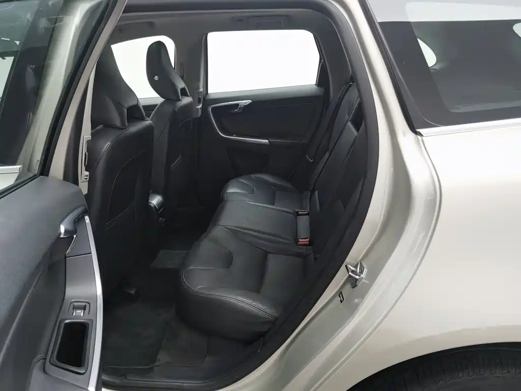 Volvo XC60 — миниатюра 15