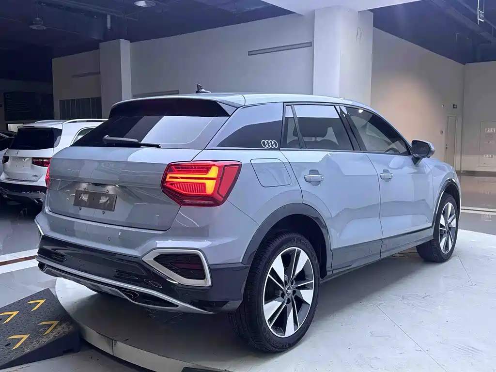 Audi Q2L — миниатюра 5