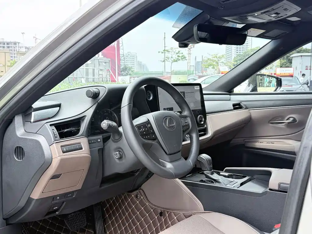 Lexus ES — миниатюра 6