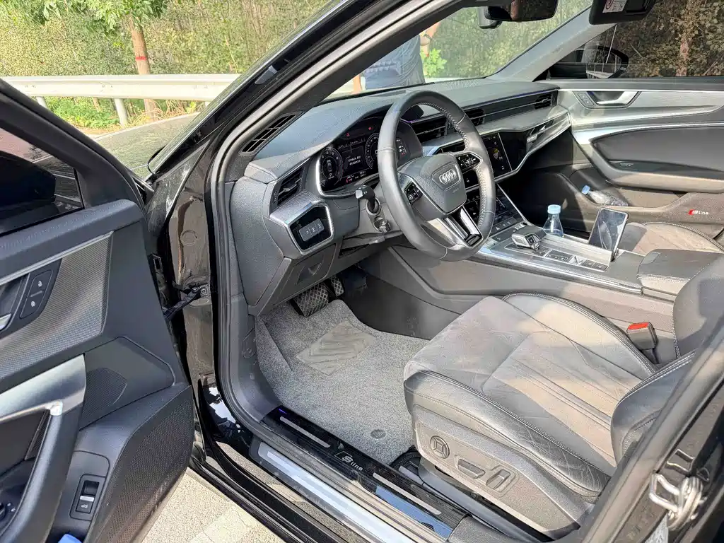 Audi A6L — миниатюра 2