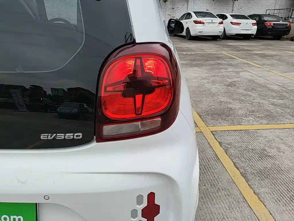 Roewe Clever — миниатюра 8