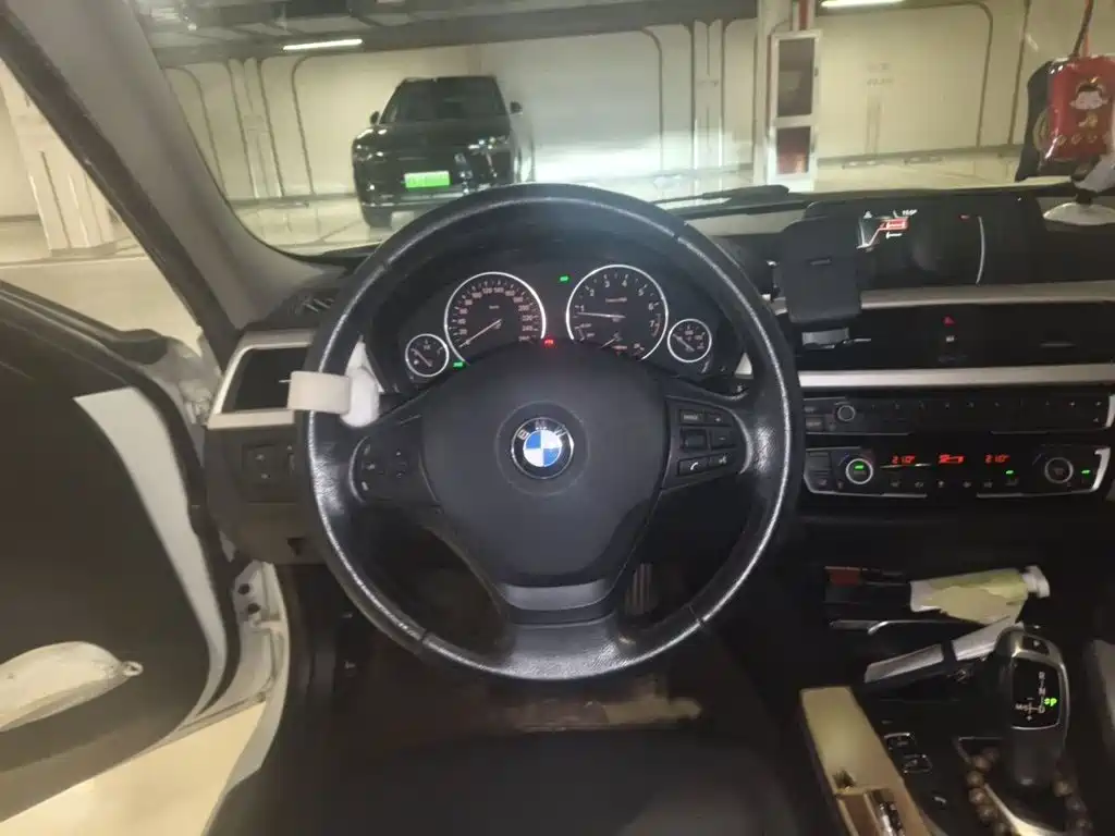 BMW 3 Series — миниатюра 3