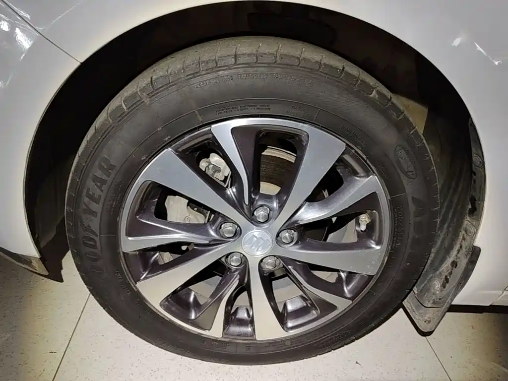 Buick Excelle — миниатюра 23