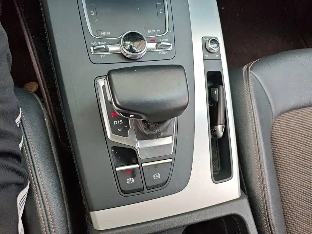 Audi Q5L — миниатюра 7