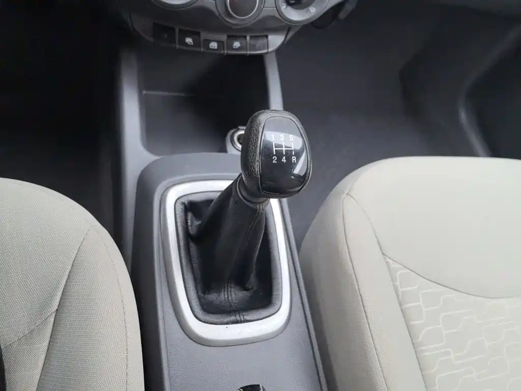 Chevrolet Sail — миниатюра 13