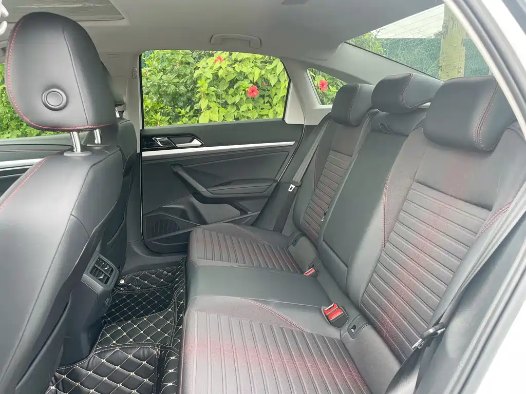 Volkswagen Lavida — миниатюра 17