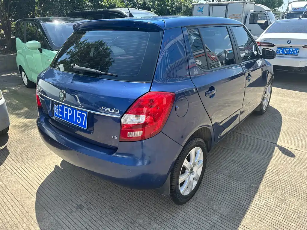 Skoda Fabia — миниатюра 6