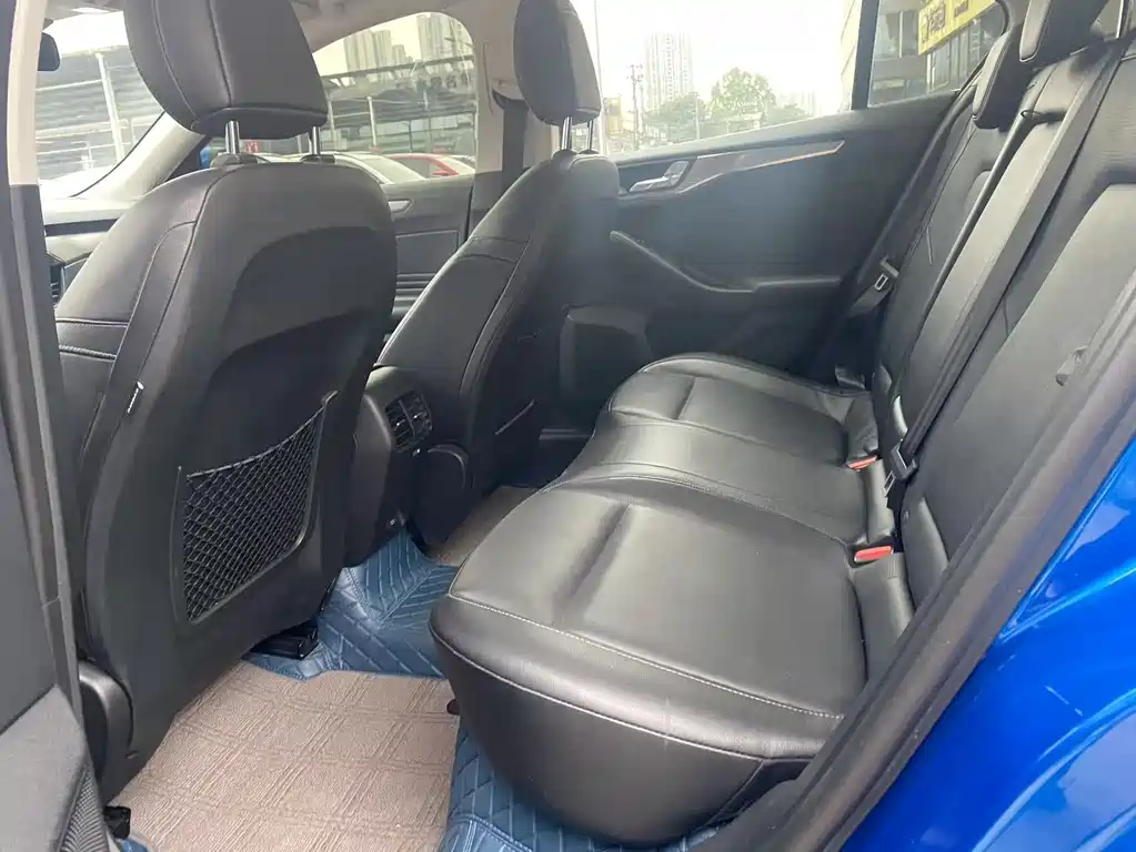 Ford Focus — миниатюра 10