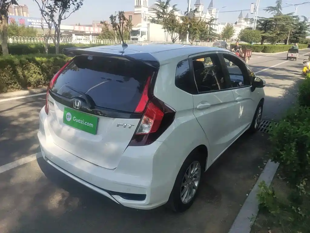 Honda Fit — миниатюра 7