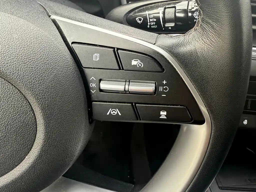 Hyundai Elantra — миниатюра 10