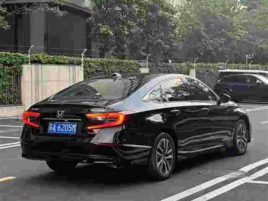 Honda Accord — миниатюра 6