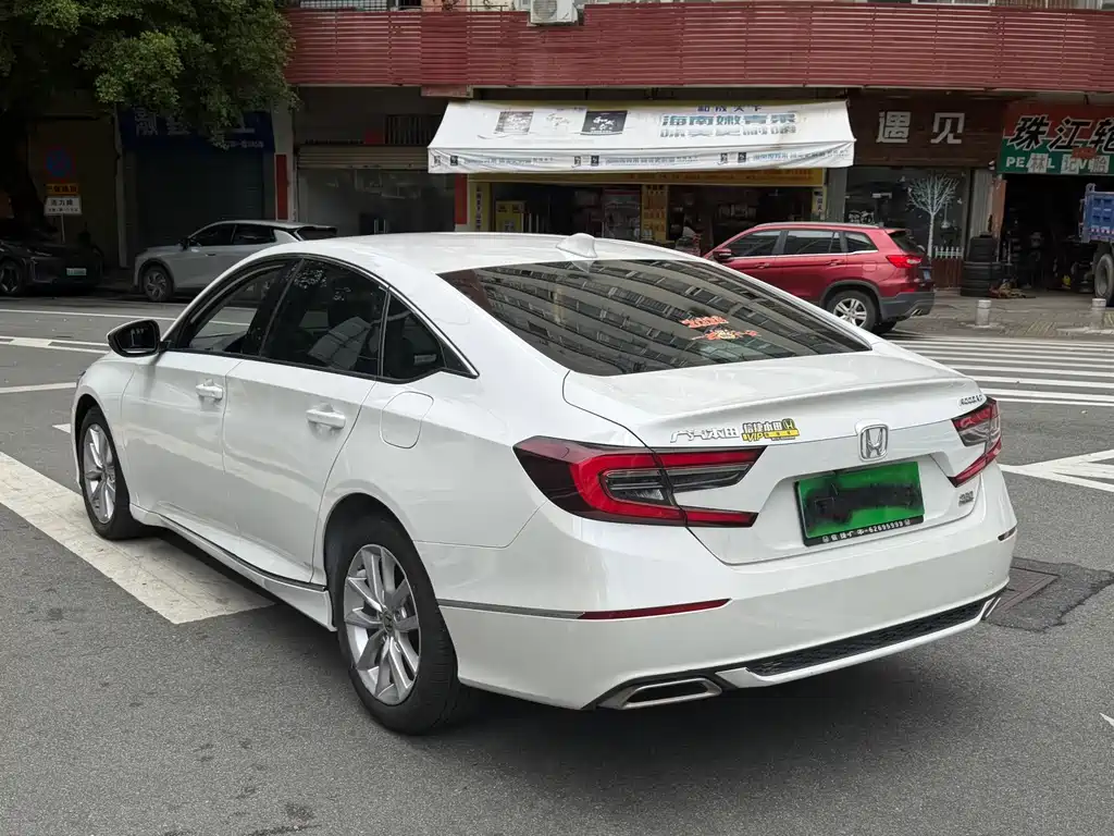 Honda Accord — миниатюра 6