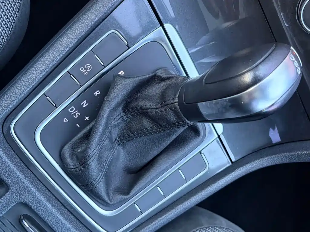 Volkswagen Golf — миниатюра 14