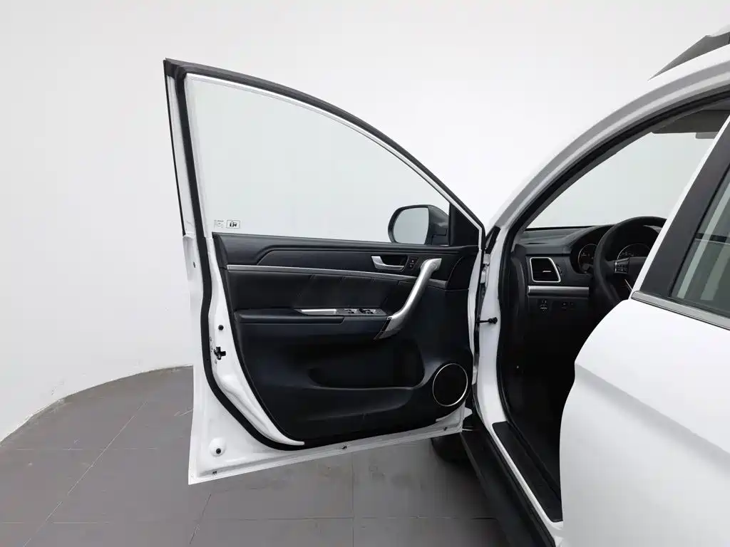 Haval M6 — миниатюра 8