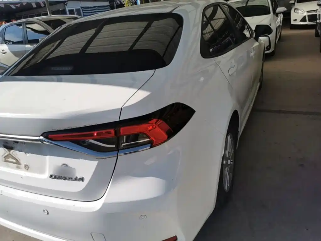 Toyota Corolla — миниатюра 8