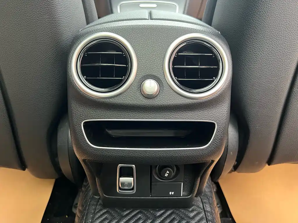 Mercedes-Benz C-Class — миниатюра 20