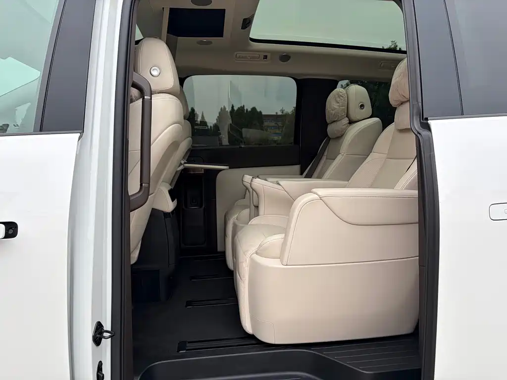 Li Auto Li MEGA — миниатюра 7
