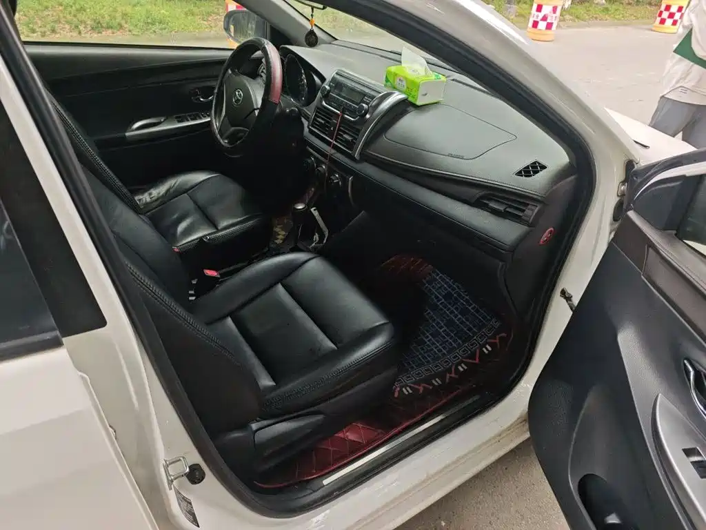Toyota Yaris L — миниатюра 19