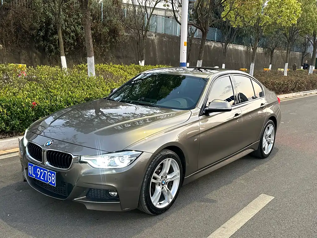 BMW 3 SERIES