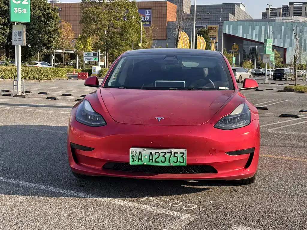 Tesla Model 3 — миниатюра 2
