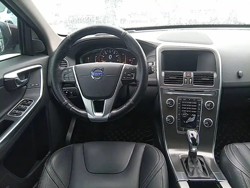Volvo XC60 — миниатюра 11
