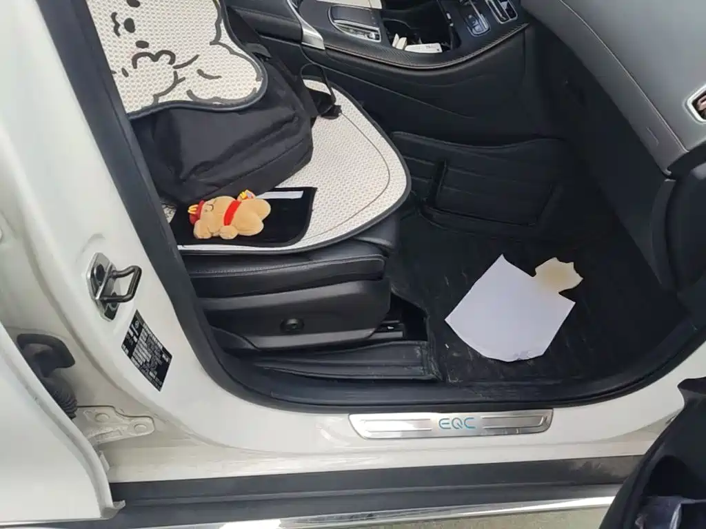 Mercedes-Benz EQC — миниатюра 25