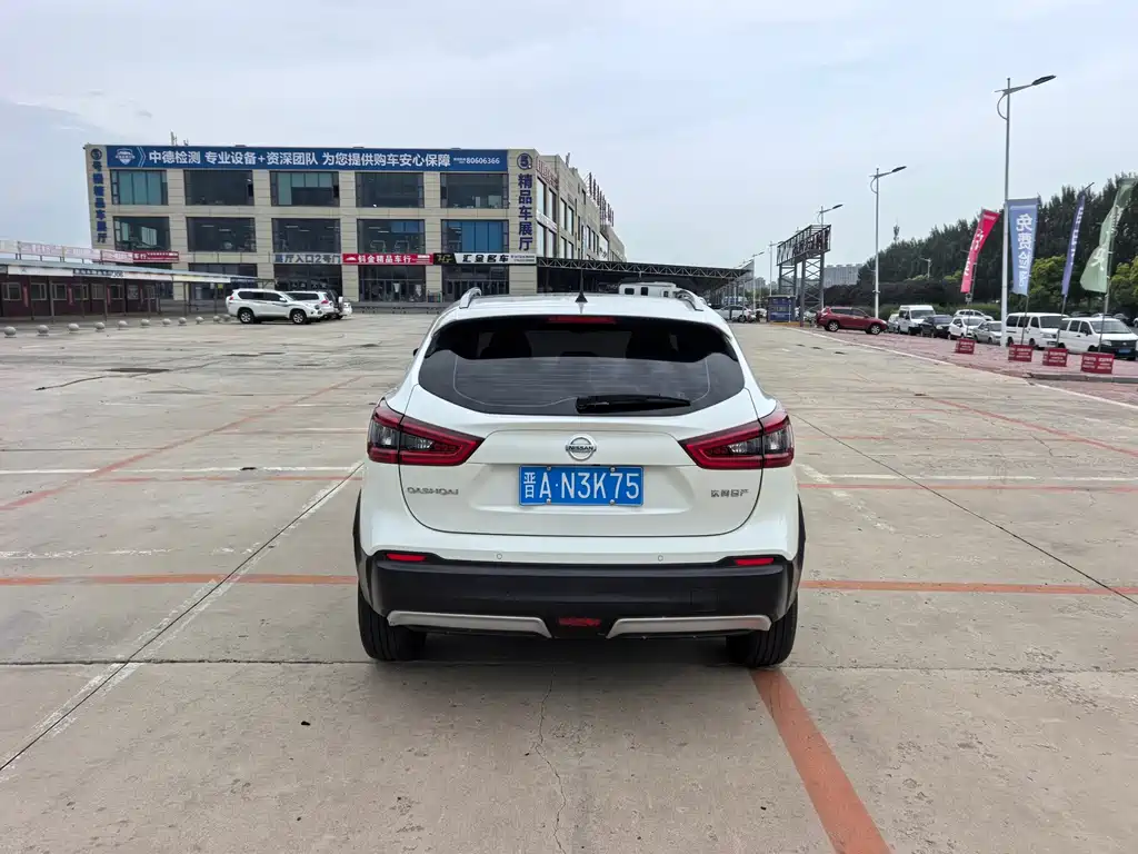 Nissan Qashqai — миниатюра 5