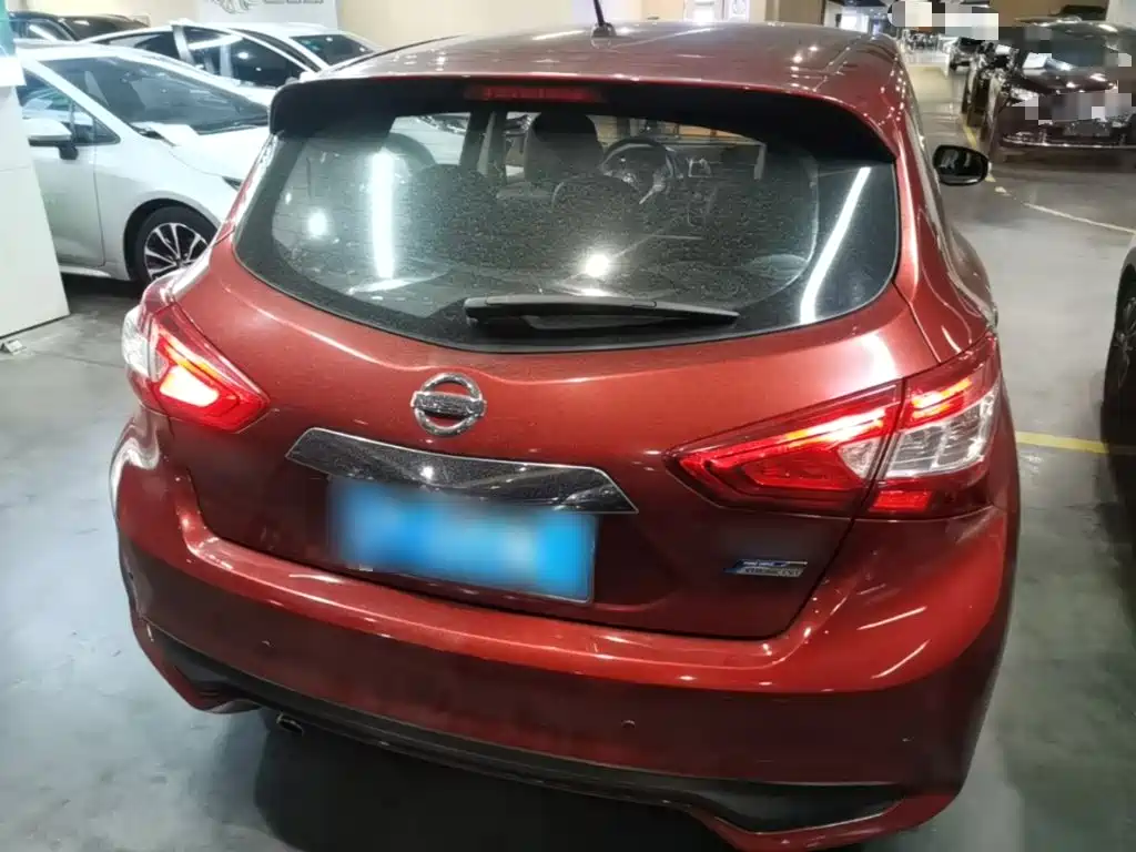 Nissan Tiida — миниатюра 6