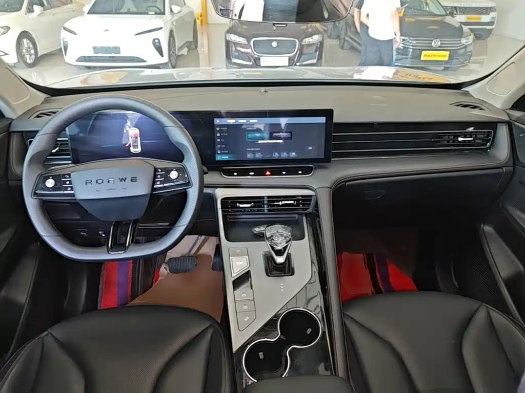 Roewe RX5 New Energy — миниатюра 10