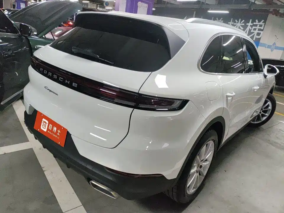 Porsche Cayenne — миниатюра 2