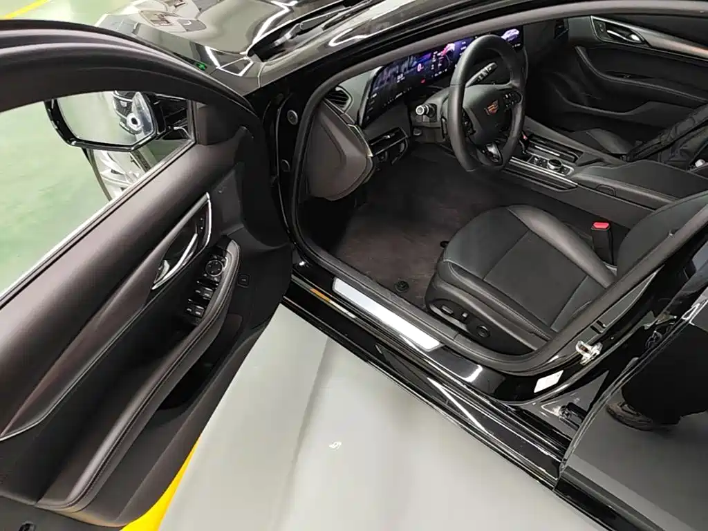 Cadillac CT5 — миниатюра 16