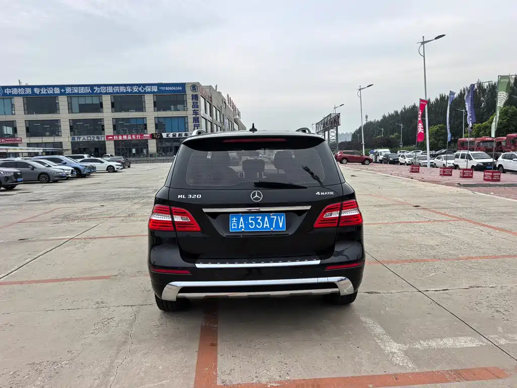 Mercedes-Benz M-Class — миниатюра 5