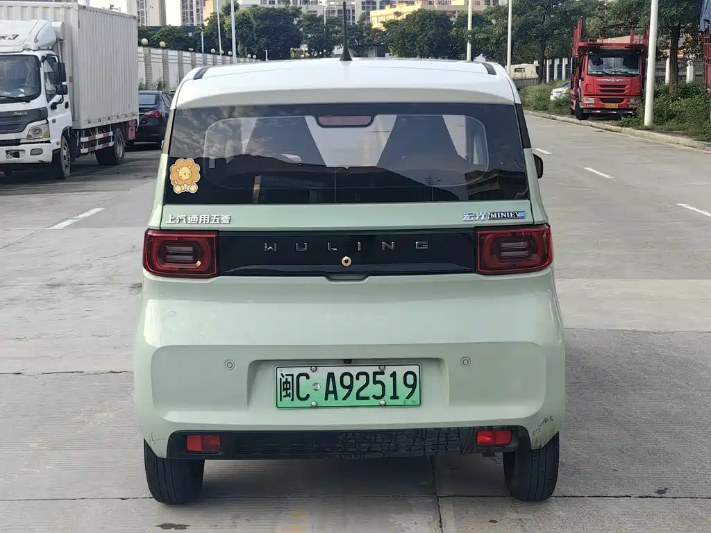 Wuling MINIEV — миниатюра 8