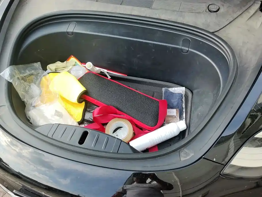 Tesla Model 3 — миниатюра 10