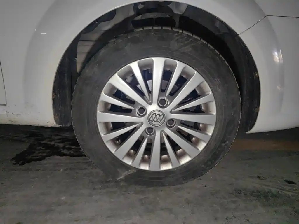 Buick Excelle — миниатюра 8