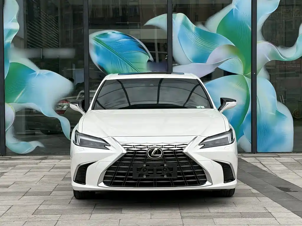 Lexus ES — миниатюра 21