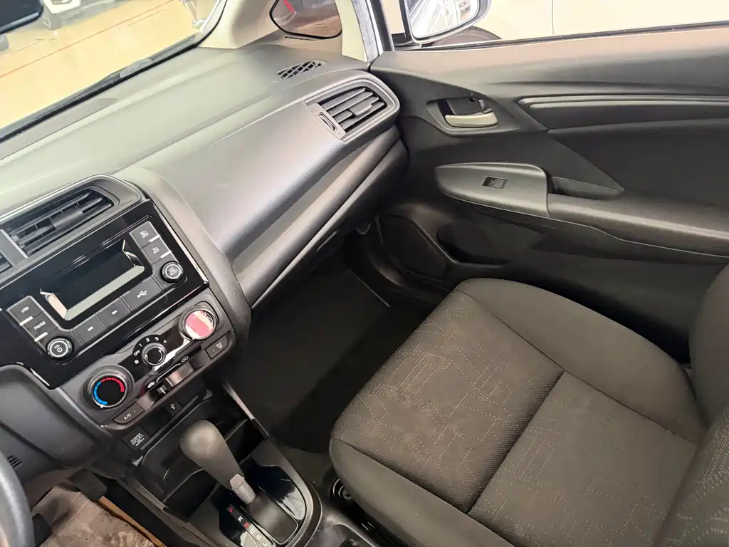 Honda Fit — миниатюра 28