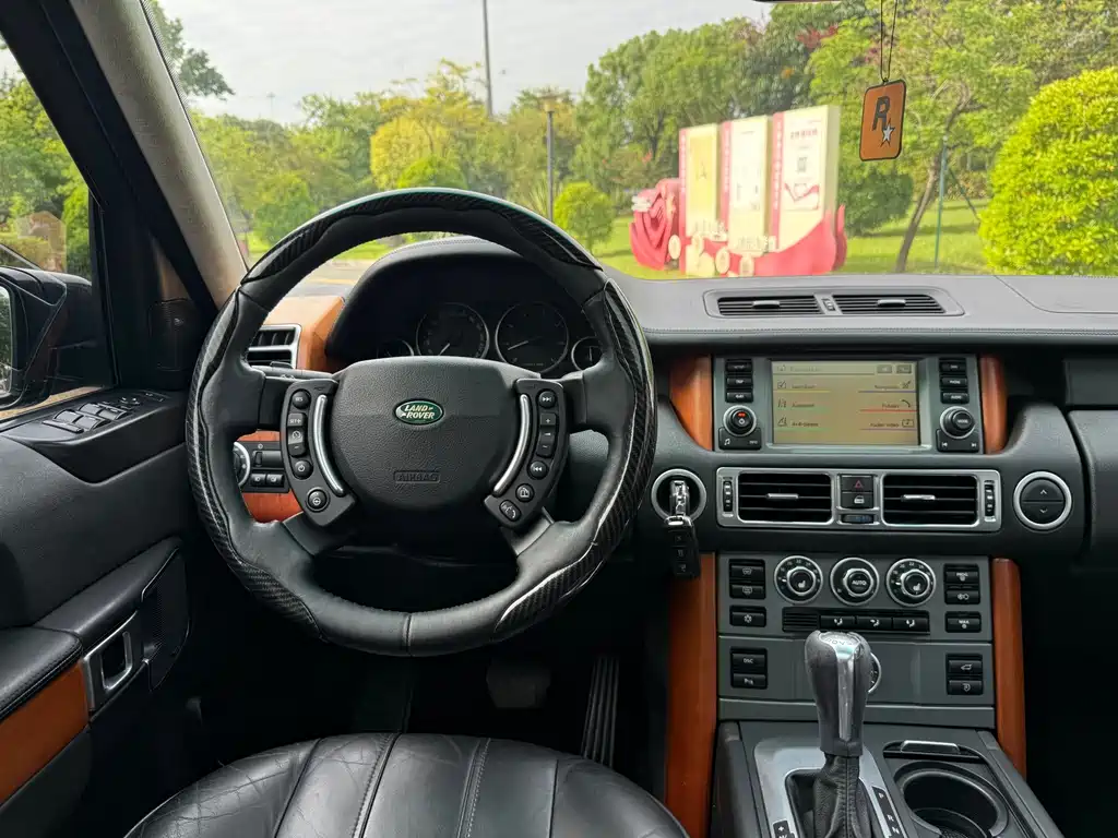 Land Rover Range Rover — миниатюра 10