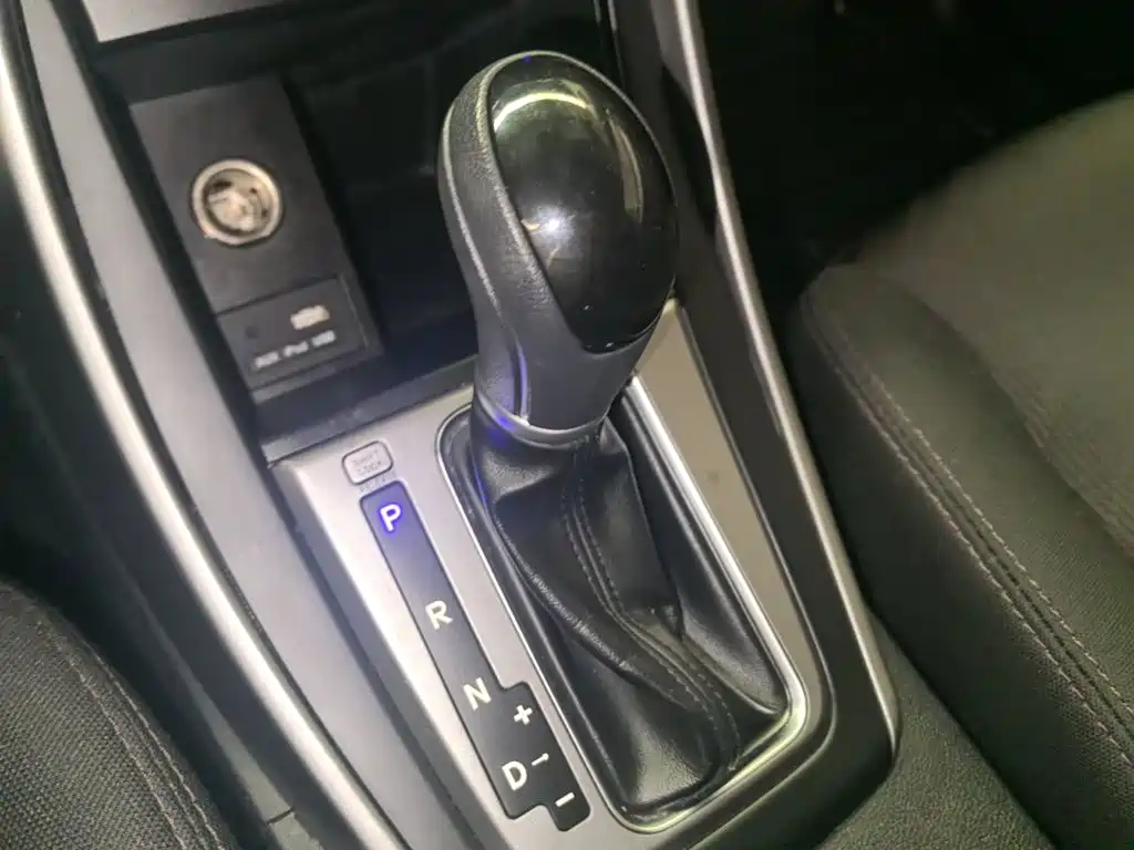 Hyundai Elantra Langdong — миниатюра 14