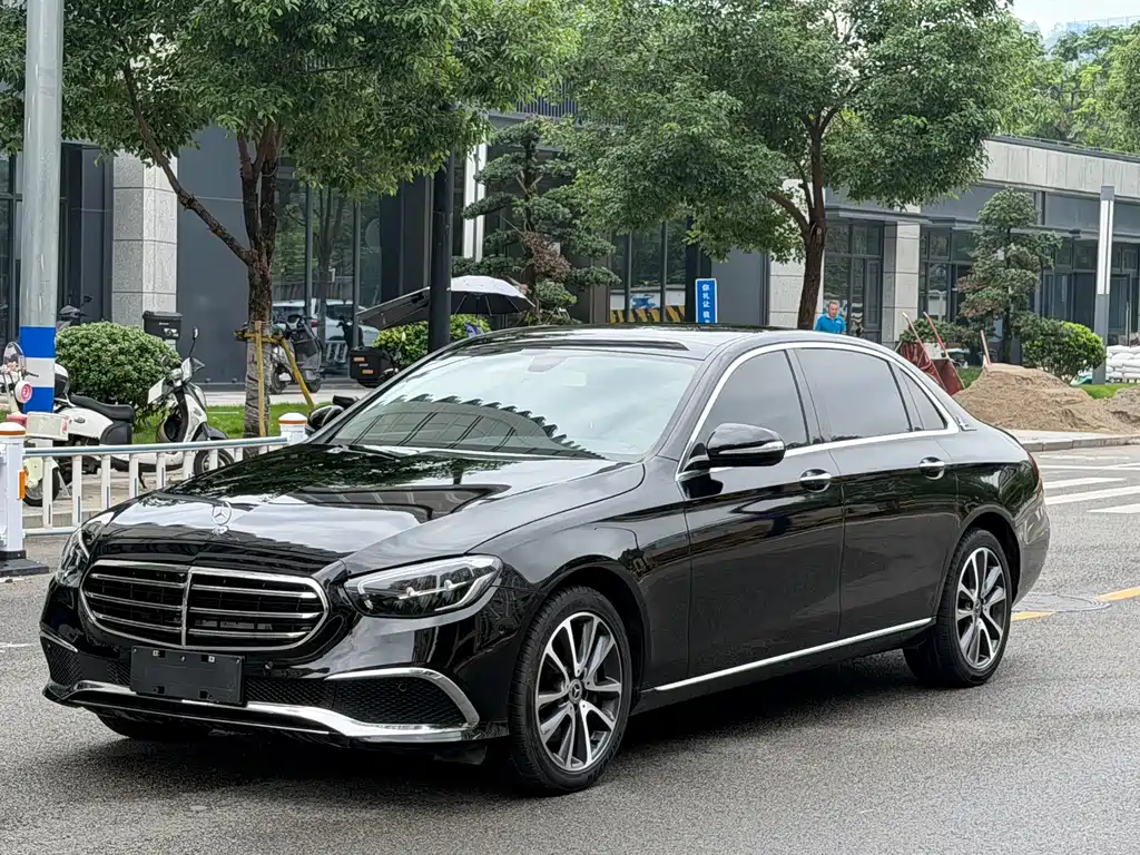 Mercedes-Benz E-Class E 2018 E 300 L Fashion