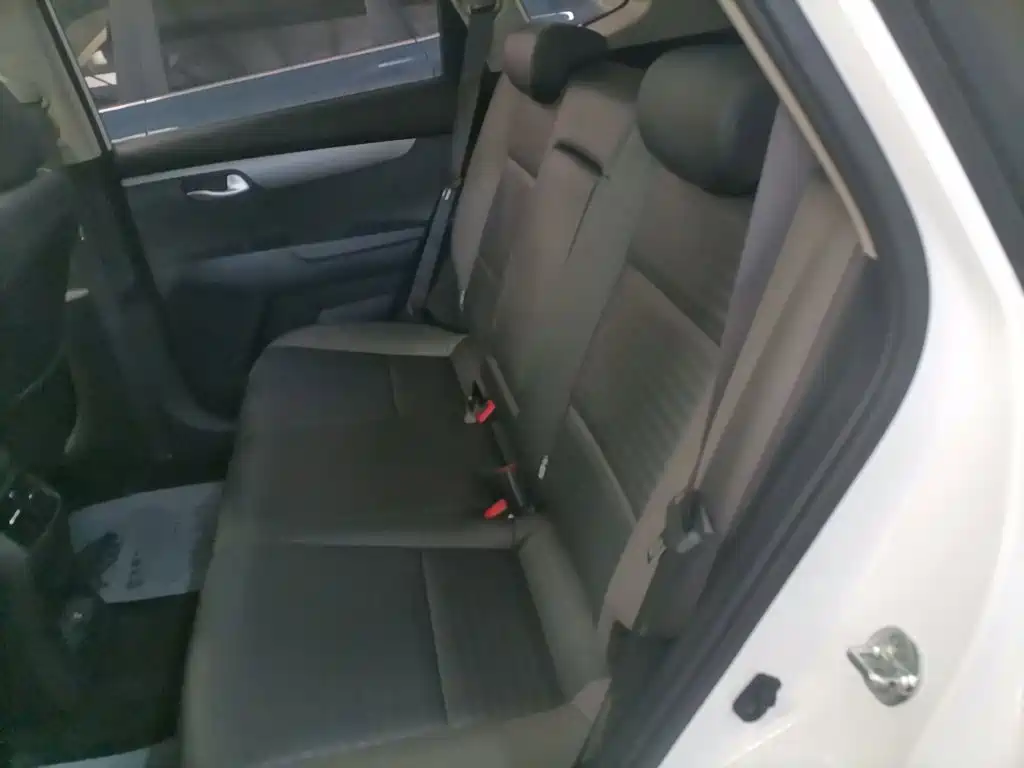 Kia Sportage — миниатюра 17
