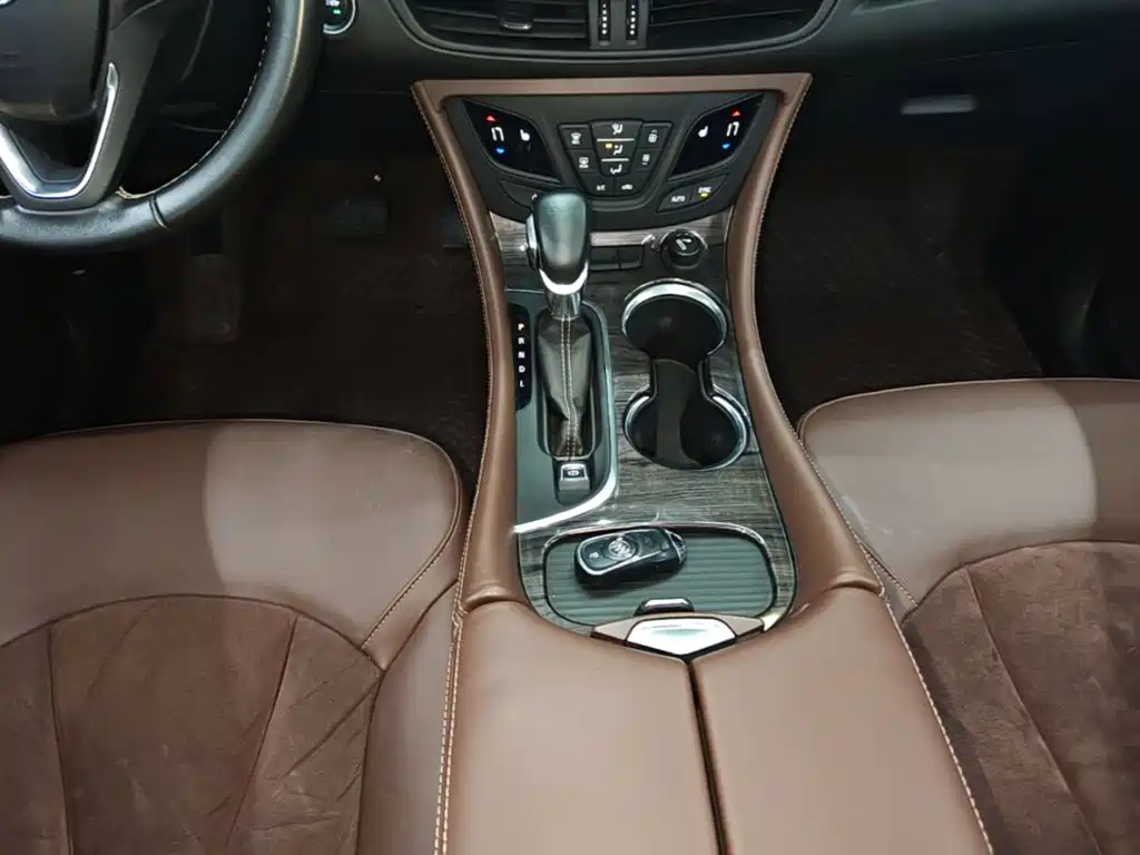 Buick Envision Plus — миниатюра 14